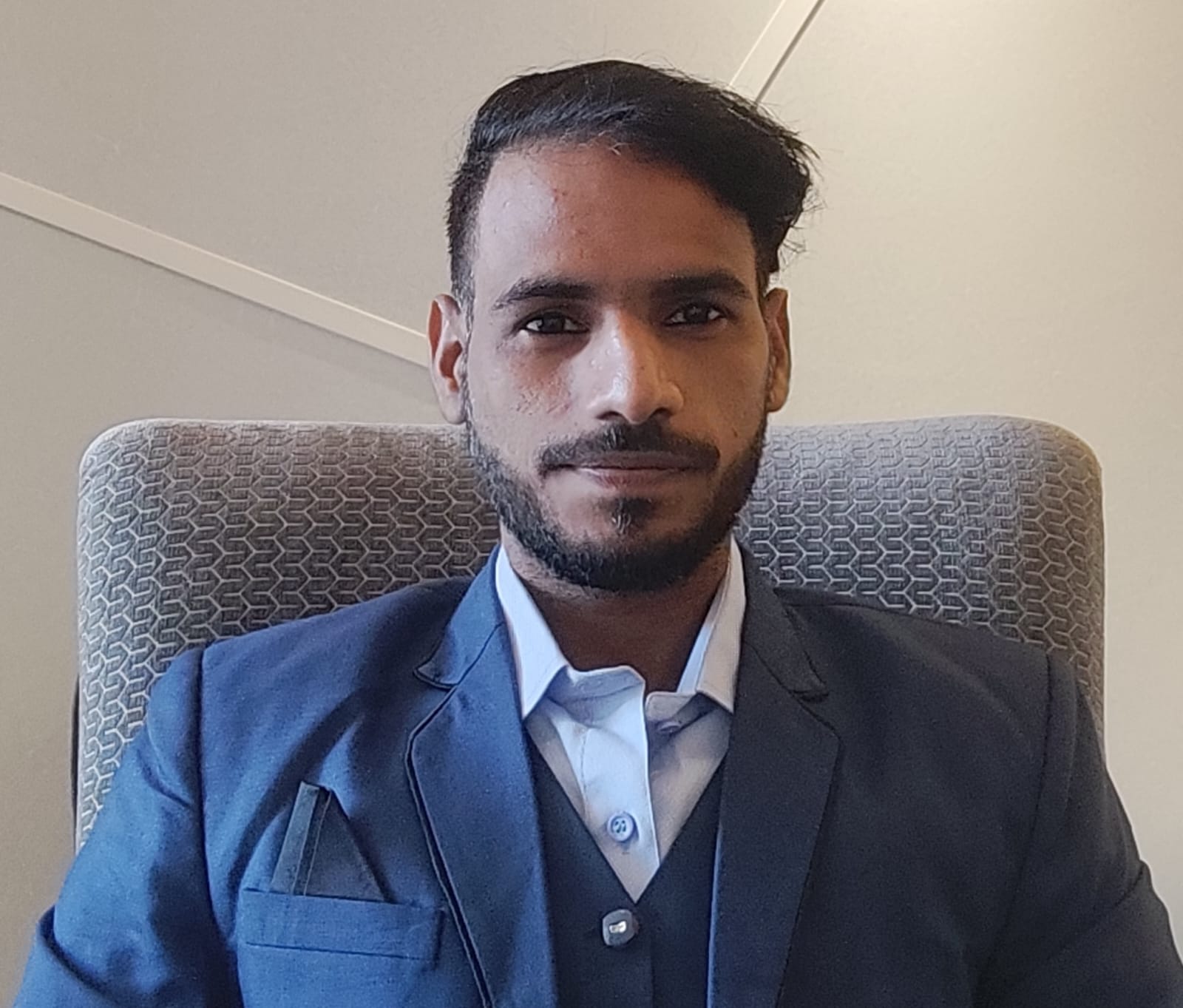 Portrait of Mohammed Naseem Vakil Mansoori, Director of Milorin Pharma, highlighting the leadership and expertise of the company.